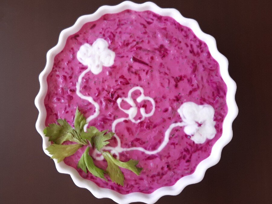 صفر تا صد تهیه بورانی لبو با یک رنگ زیبا که عاشقش میشید! صفر تا صد تهیه بورانی لبو با یک رنگ زیبا که عاشقش میشید!