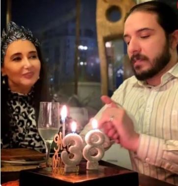 کتایون ریاحی با لباس و تاج پر زرق و برق در تولد پسرش کتایون ریاحی با لباس و تاج پر زرق و برق در تولد پسرش