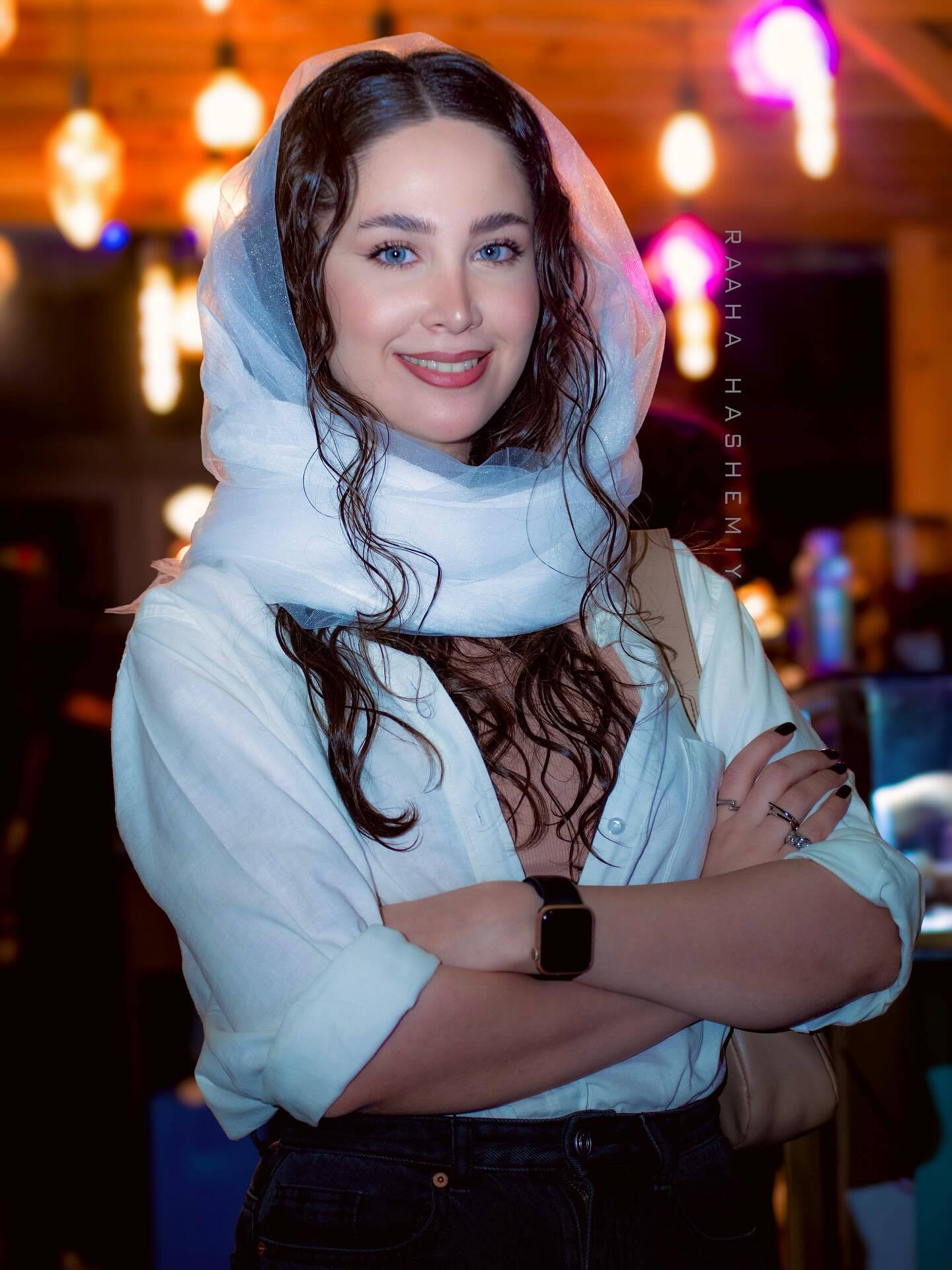 نگاهی به استایل تینیجری و جذاب بازیگر نقش فرشته در «اجل معلق» +عکس