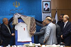 با حضور وزیر آموزش و پرورش و رییس فدراسیون فوتبال.