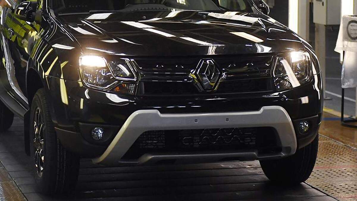 فروش خودرو‌های رنو در روسیه به شدت کاهش یافته است.