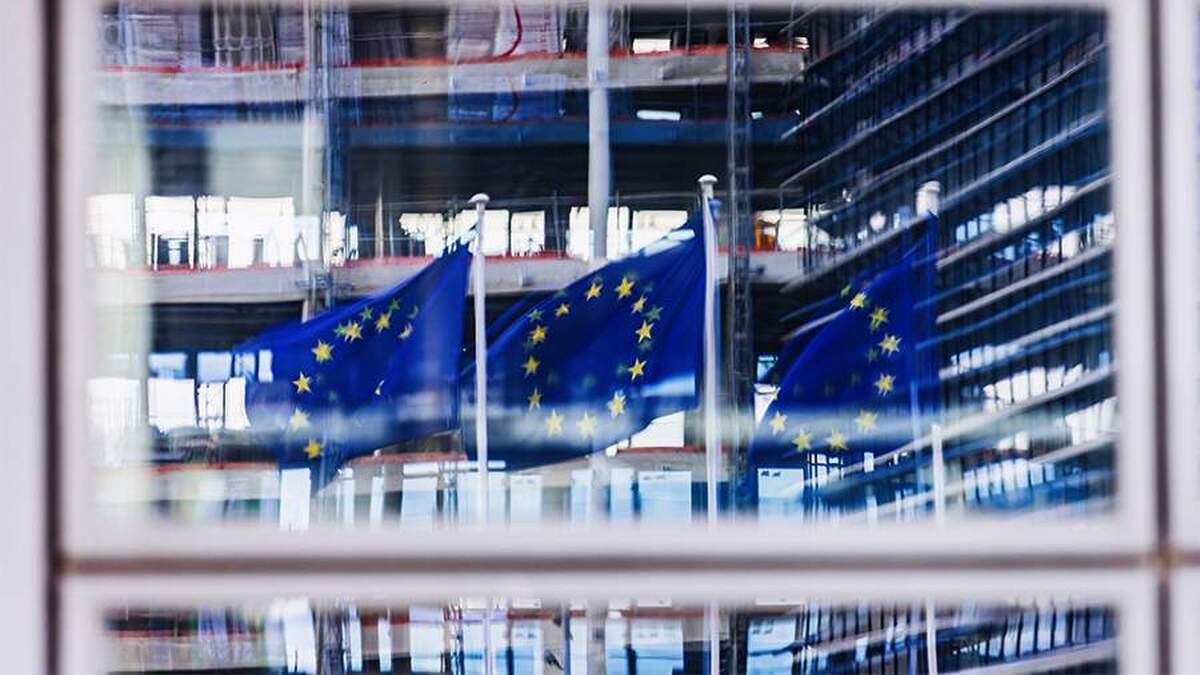 لهستان به تلاش‌های اتحادیه اروپا برای تضعیف روسیه از طریق حمایت از اوکراین اشاره کرده است.