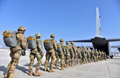 تعطیلی دولت آمریکا، هزاران کارمند شاغل در پایگاه‌های نظامی خارج از کشور را از دریافت حقوق محروم کرده است