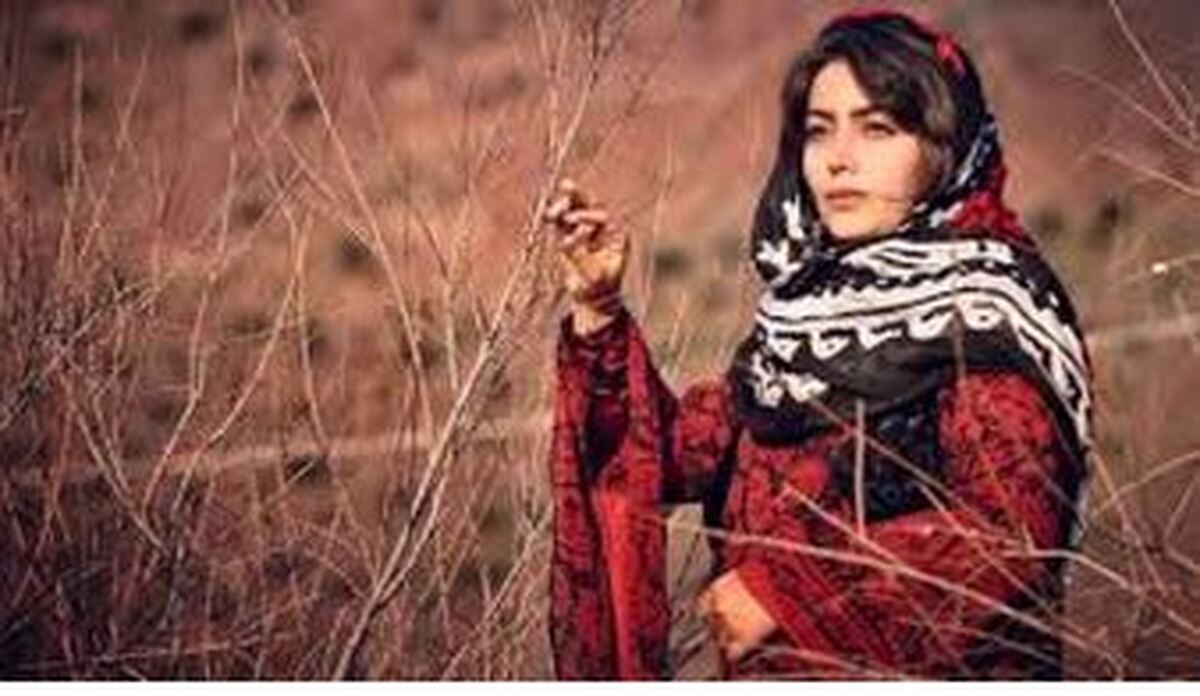 عکس یادگاری روژان سریال نون خ با هوادار کوچولوش+عکس