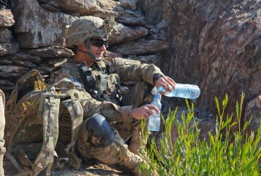تحول بزرگ برای تامین آب سربازان آمریکایی/ساخت دستگاهی که از هوا آب تولید میکند! تحول بزرگ برای تامین آب سربازان آمریکایی/ساخت دستگاهی که از هوا آب تولید میکند!