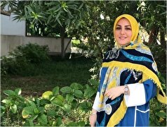 رونمایی المیرا شریفی مقدم از کودکی اش و روسری‌ای که هنوز یادگاری نگه داشته/یاد چه گاری؟