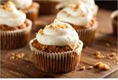 ارزش غذایی میان وعده‌هایی مثل کیک و کلوچه و میزان دریافت کالری آن‌ها