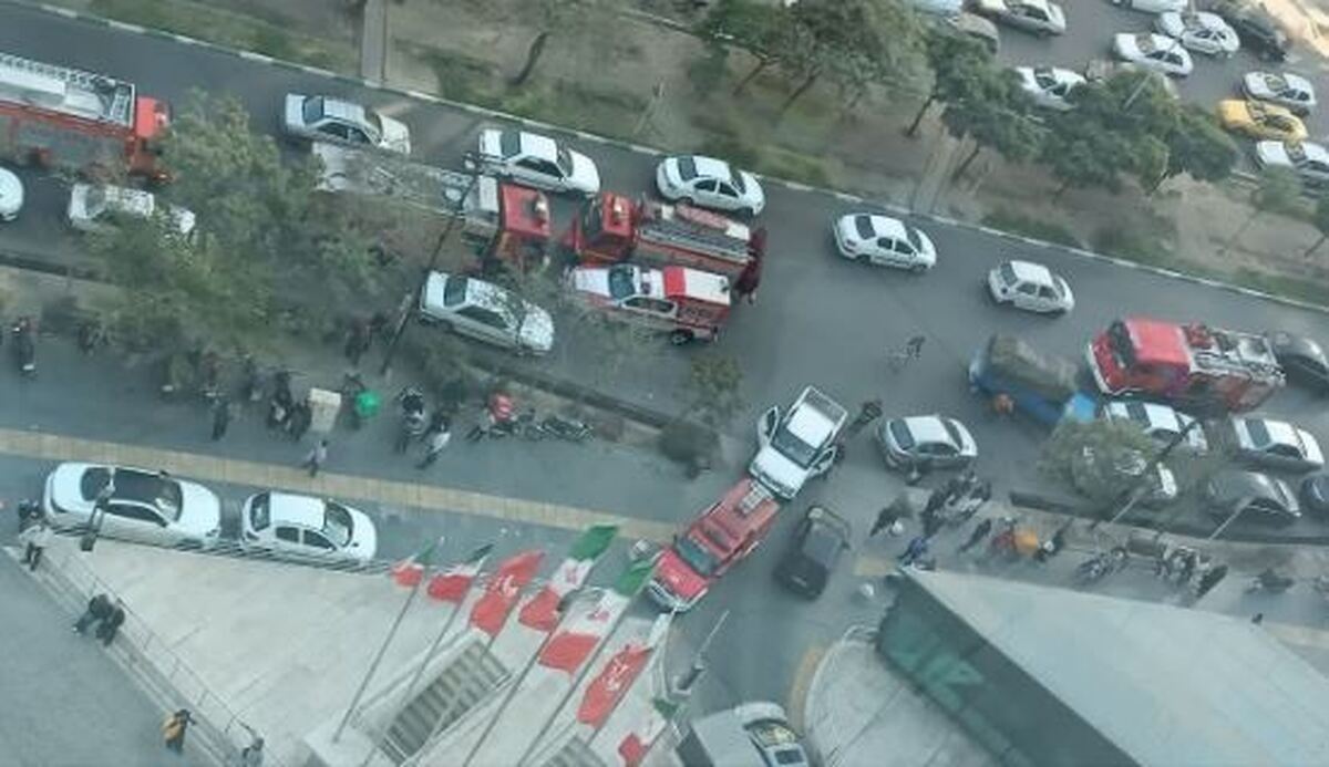 آتش‌سوزی برج تجاری در مشهد مهار شد