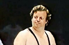 او به عنوان یک کشتی گیر ناشنوا تاریخ ساز شد... برایان مک کنا، اسطوره کشتی کج WWE درگذشت