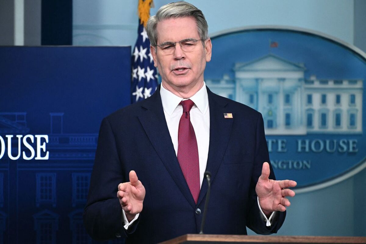 بسنت: تعطیلی دولت رشد اقتصادی آمریکا را به نصف کاهش می‌دهد