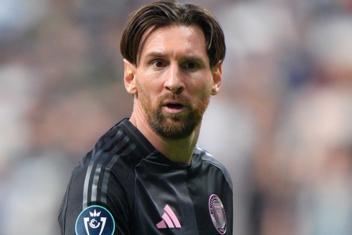 گالاتاسرای شایعات مربوط به قرض گرفتن مسی را رد کرد