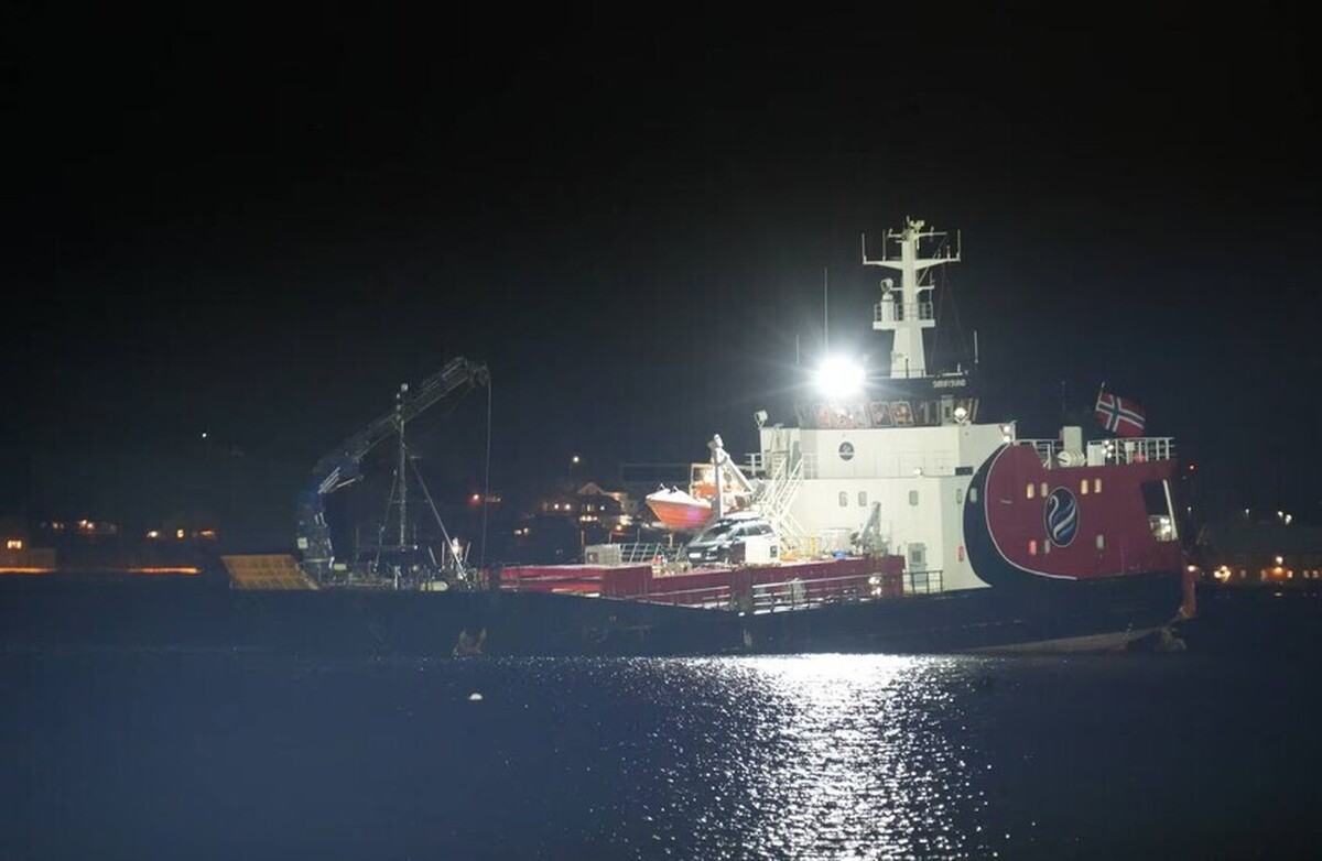 پس از به گل نشستن یک کشتی در سواحل شمالی نروژ، تقریباً چهار هزار لیتر گازوئیل نشت کرد