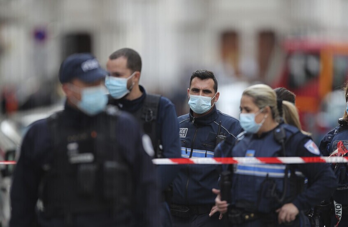 گروهی نقابدار به خانه نماینده مجلس فرانسه حمله کرده و همسرش را ترور کردند