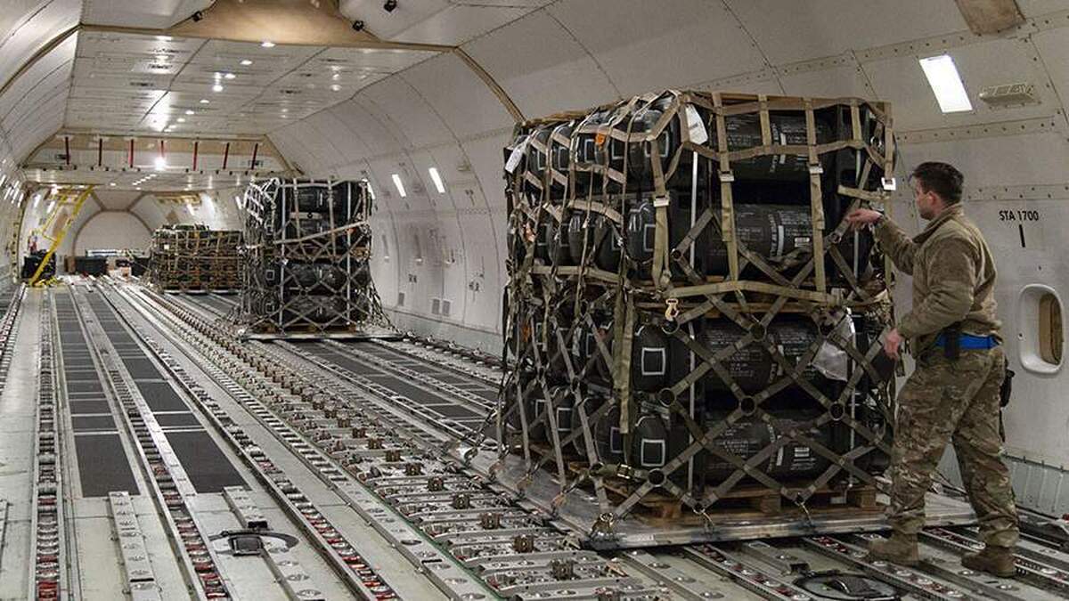 تعطیلی دولت آمریکا، فروش ۵ میلیارد دلار سلاح به ناتو و اوکراین را متوقف کرده است.