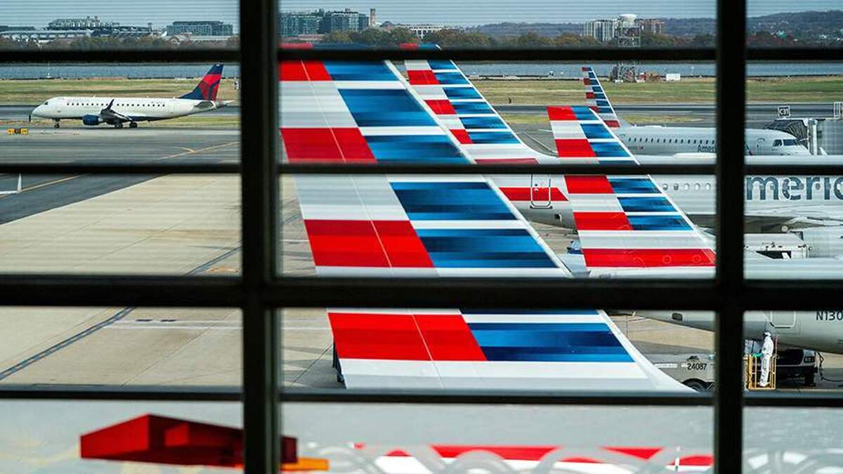 تعداد پرواز‌های تأخیردار در آمریکا از مرز ۱۰ هزار پرواز گذشت.