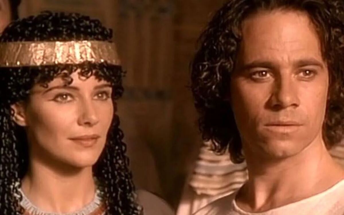 نگاهی به تغییر چهره بازیگر نقش «آسنات» در سریال یوسف پیامبر، ورژن آمریکایی!