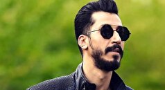 نگاهی به استایل بامزه بهرام افشاری در کف خیابان‌های کپنهاک/عینکش شبیه گربه نره نیست؟!