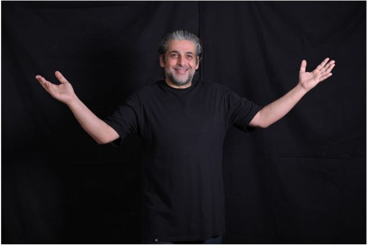 حمید گودرزی و فرهاد آییش در یک نمایش روی صحنه می‌روند