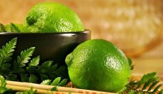 ترشی خوشرنگ پوست لیمو ترش را در چند مرحله درست کنید