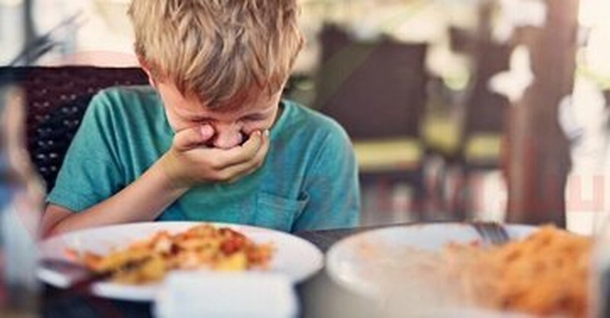 مسمومیت در کودکان چگونه رخ میدهد؟