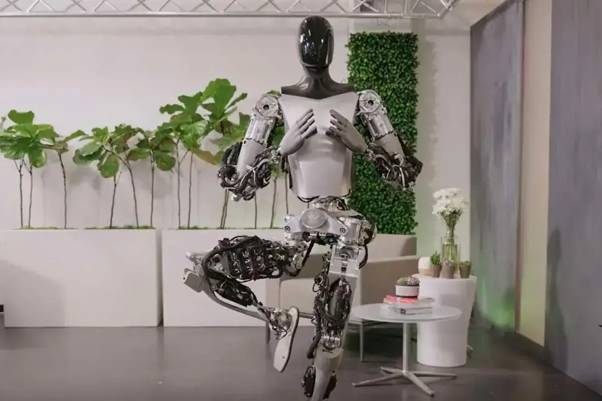 آینده‌ی تسلا در دستان ربات آپتیموس!