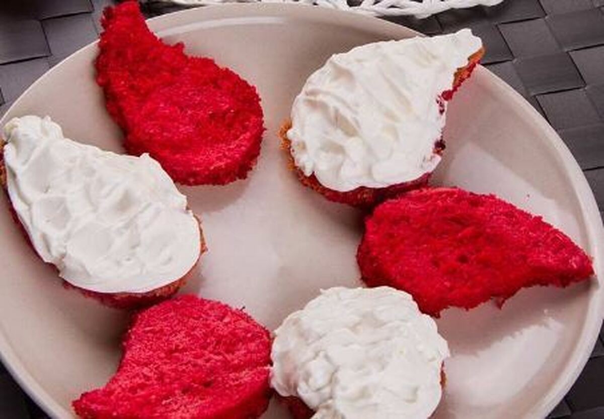 رسپی پخت کیک مخملی دو رنگ برای تولد و مهمانی