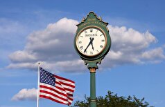 یک ساعت رولکس و یک شمش طلا: تاجران سوئیسی از ترامپ التماس می‌کنند که تعرفه‌هایش را کاهش دهد