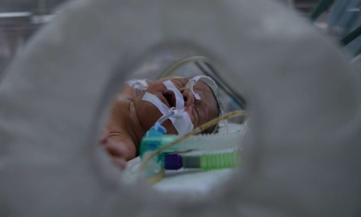 بیمارستانی در توکیو برای کسانی که قادر به بزرگ کردن نوزادان خود نیستند، سیستم «سبد نوزاد» را به کار می‌گیرد