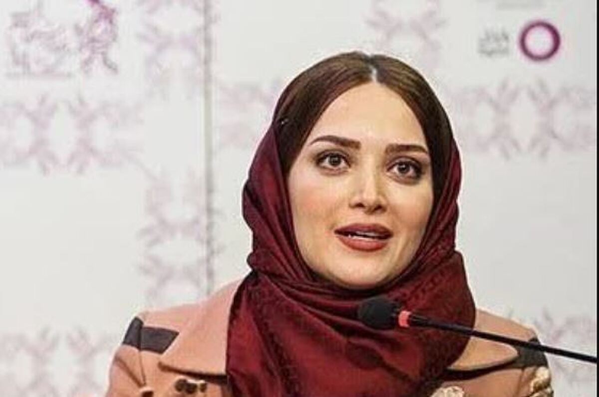 بهنوش طباطبایی با لباس فارغ‌التحصیلی خوشحال و خندان! +عکس