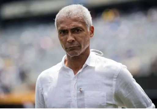 روماریو پایان رابطه عاشقانه‌اش با دانشجوی ۳۷ ساله را اعلام کرد