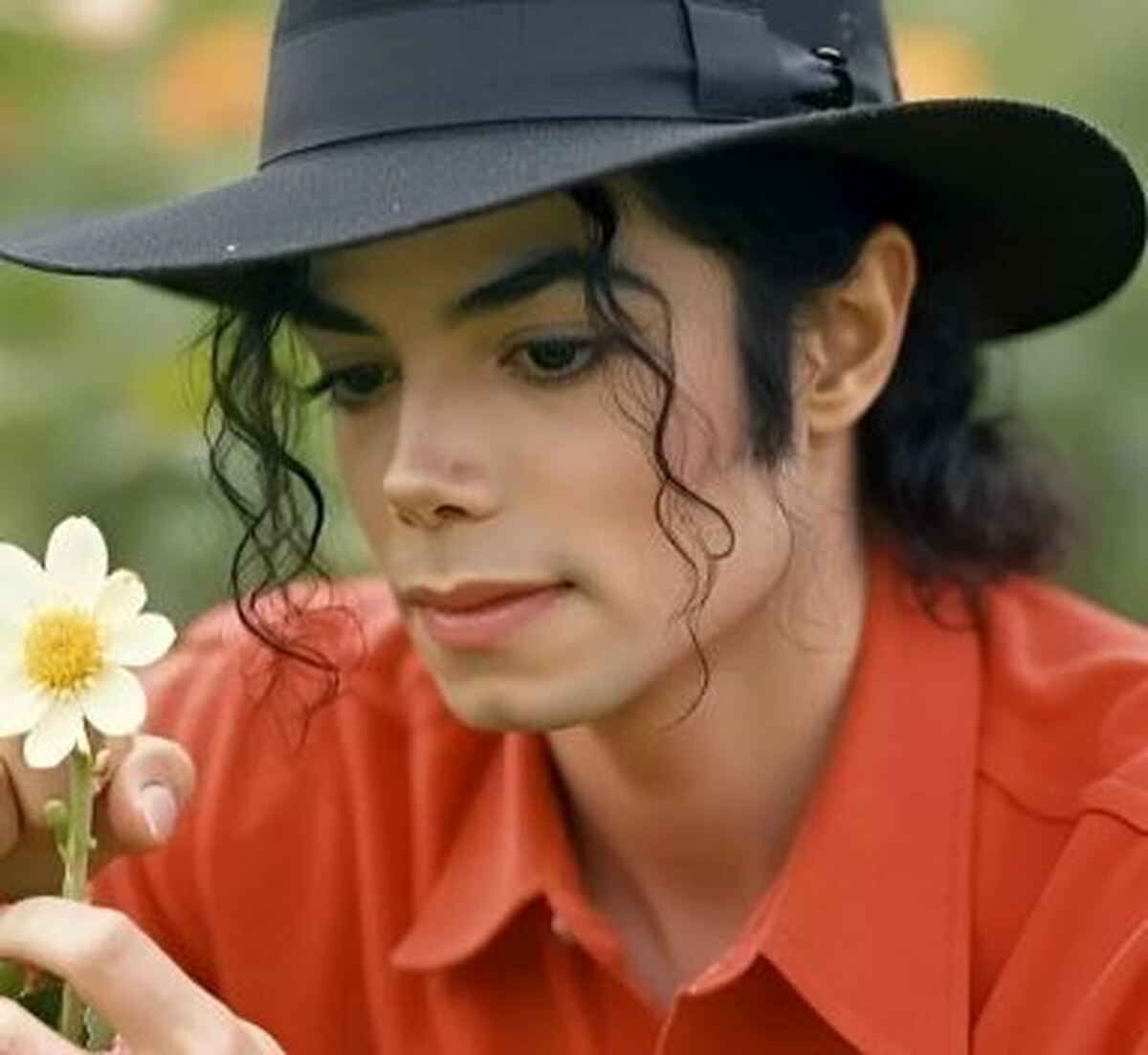 نگاهی به بیوگرافی مایکل جکسون، ستاره‌ای که هنوز می‌درخشد!