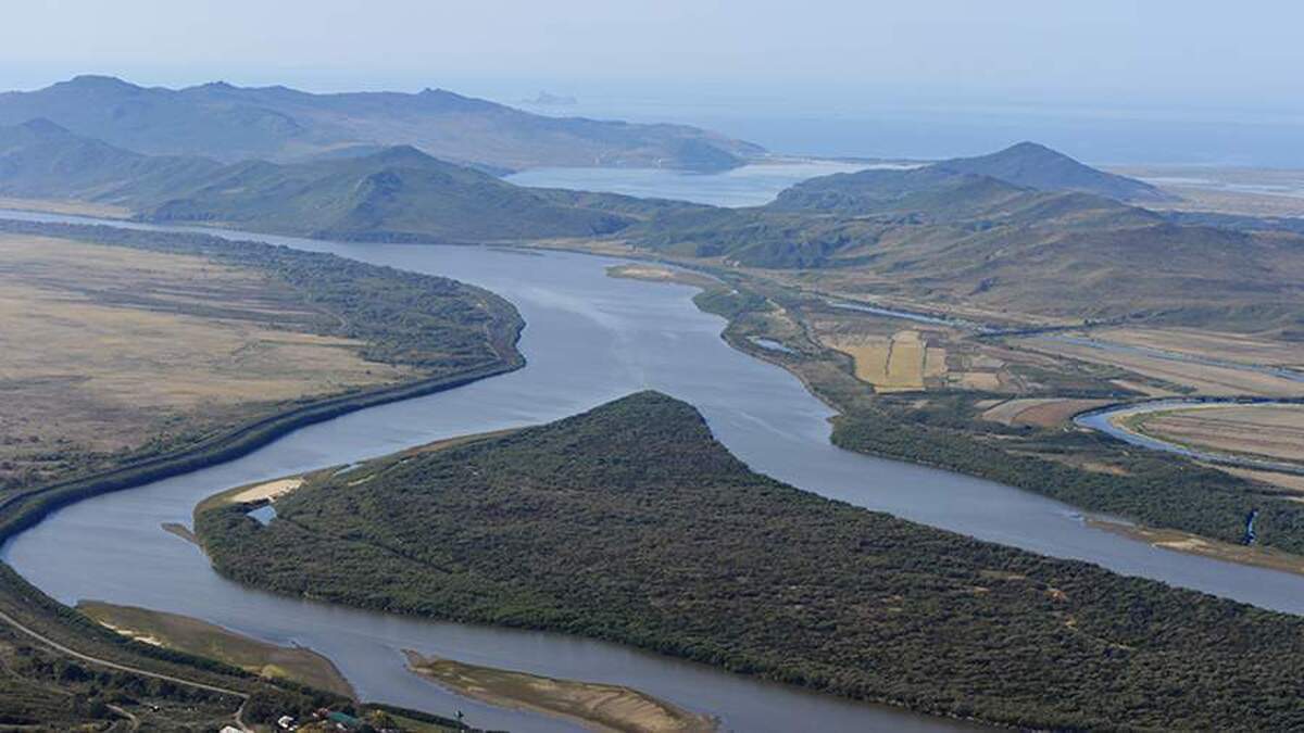 نیوزویک از ساخت پلی بین روسیه و کره شمالی مطلع شد.