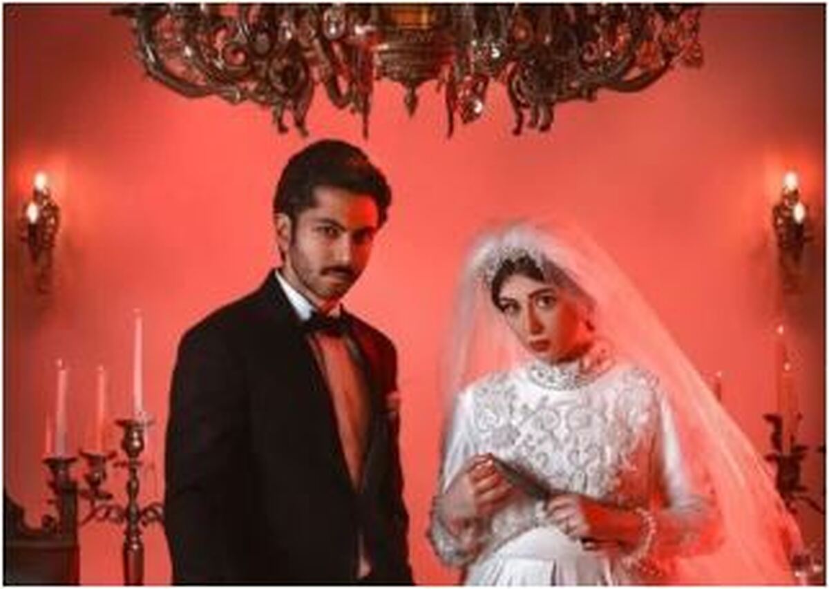 پرتره هنری و سیاه و سفید کیسان دیباج در حال انجام یک کار غیر اخلاقی را از دست ندهید!