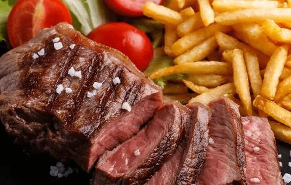 استیک فریت یک غذای اعیونی و لاکچری که طعمش بعد از سال‌ها از یادتان نمی‌رود