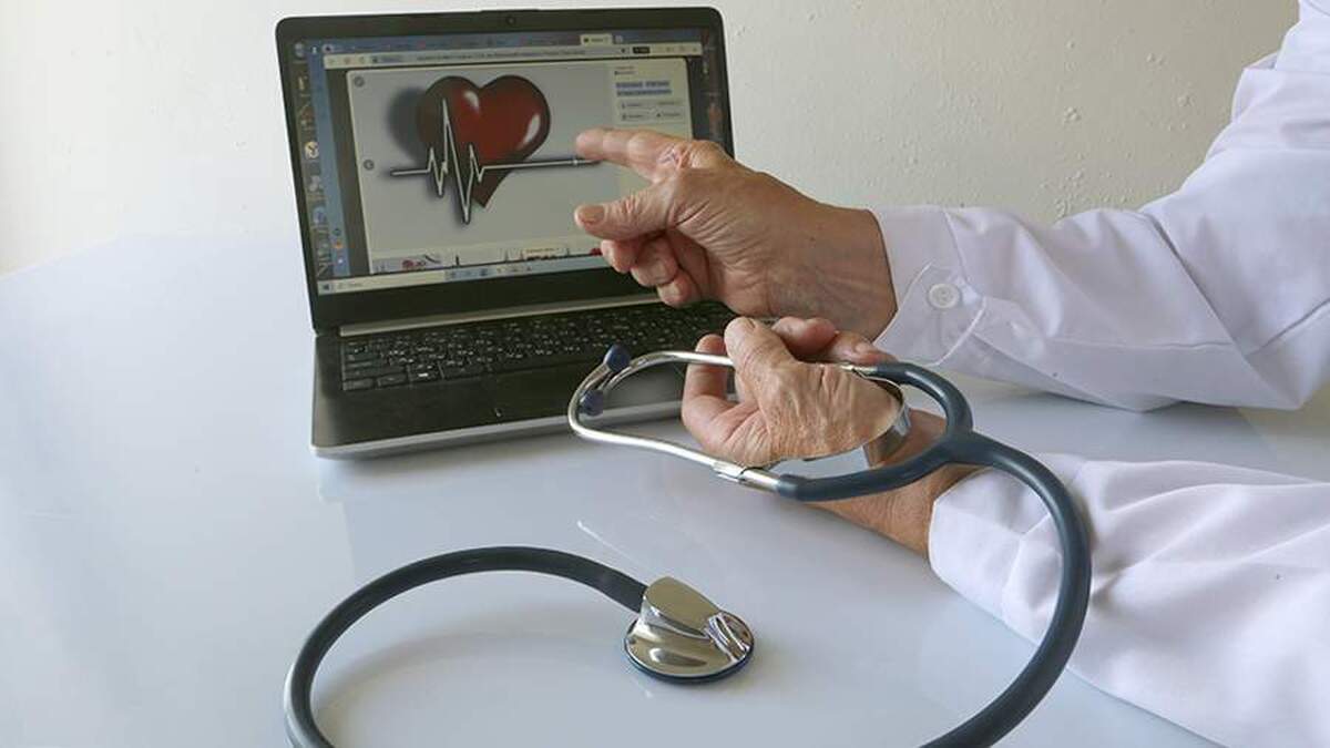 یک متخصص قلب، امکان از بین بردن پلاک‌های کلسترول با رژیم غذایی را ارزیابی کرد.