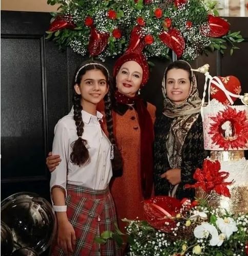 جشن تولد ۵۹ سالگی کتایون ریاحی با تم قرمز شاین! +عکس