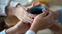 یک پزشک، سردی دست و پا را به عنوان علامتی از برخی بیماری‌ها شناسایی کرده است.