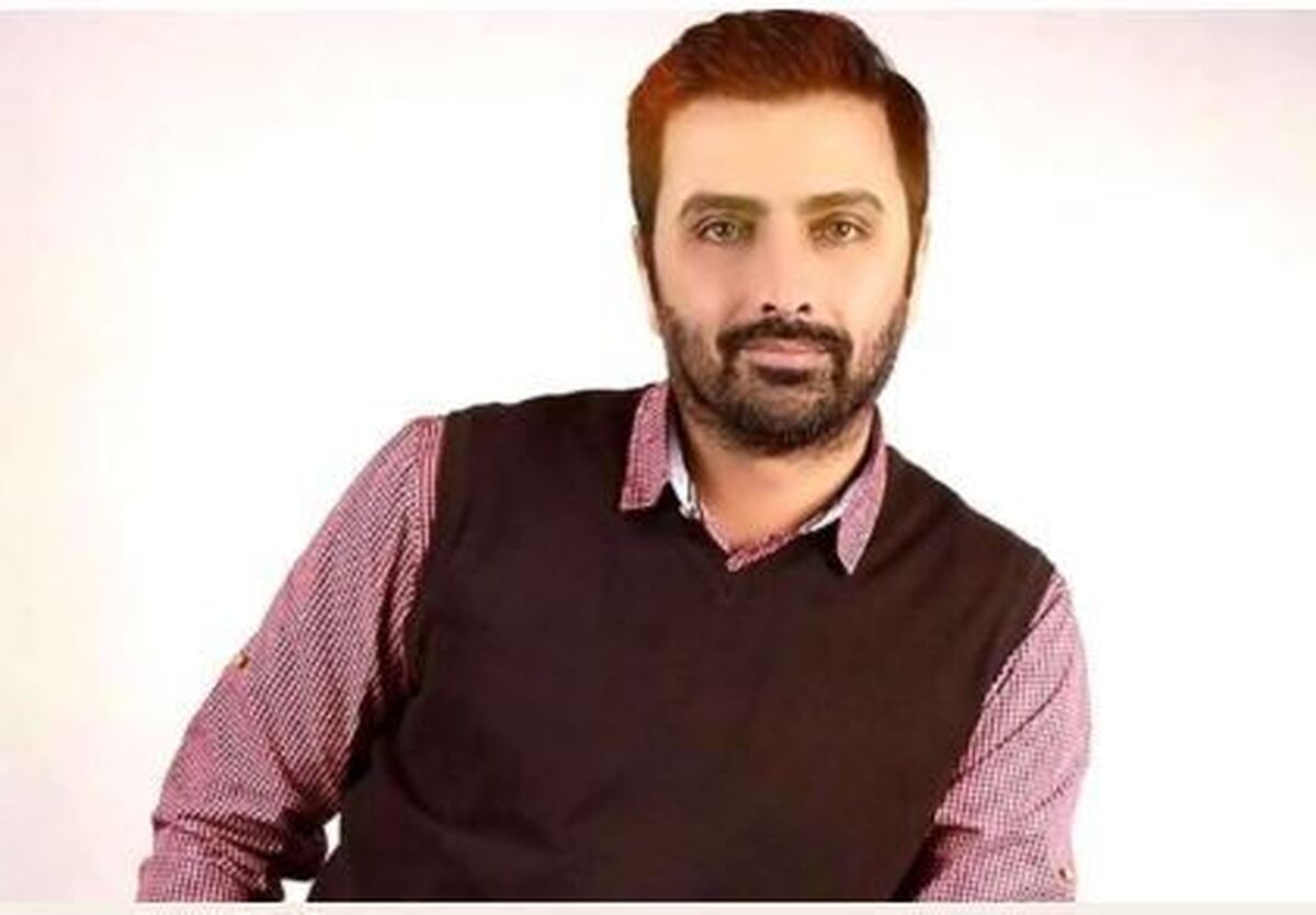 عکس‌های یادگاری امین زندگانی از سفرش به پاسارگاد