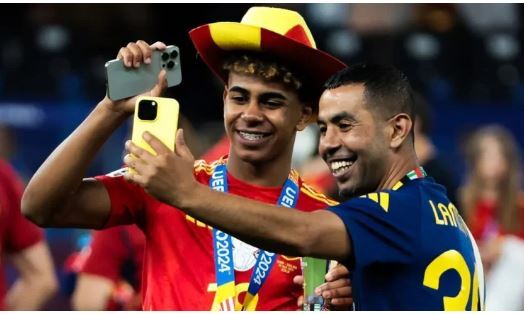 پدر ۳۵ ساله لامینه یامال با زنی همسن فرزندش نامزد کرد!