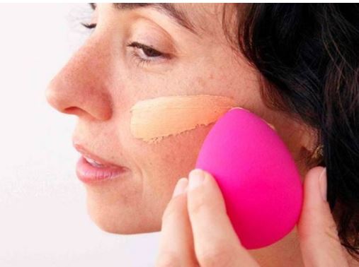 راهکار‌های نماسیدن کرم پودر برای داشتن یک میکاپ حرفه‌ای