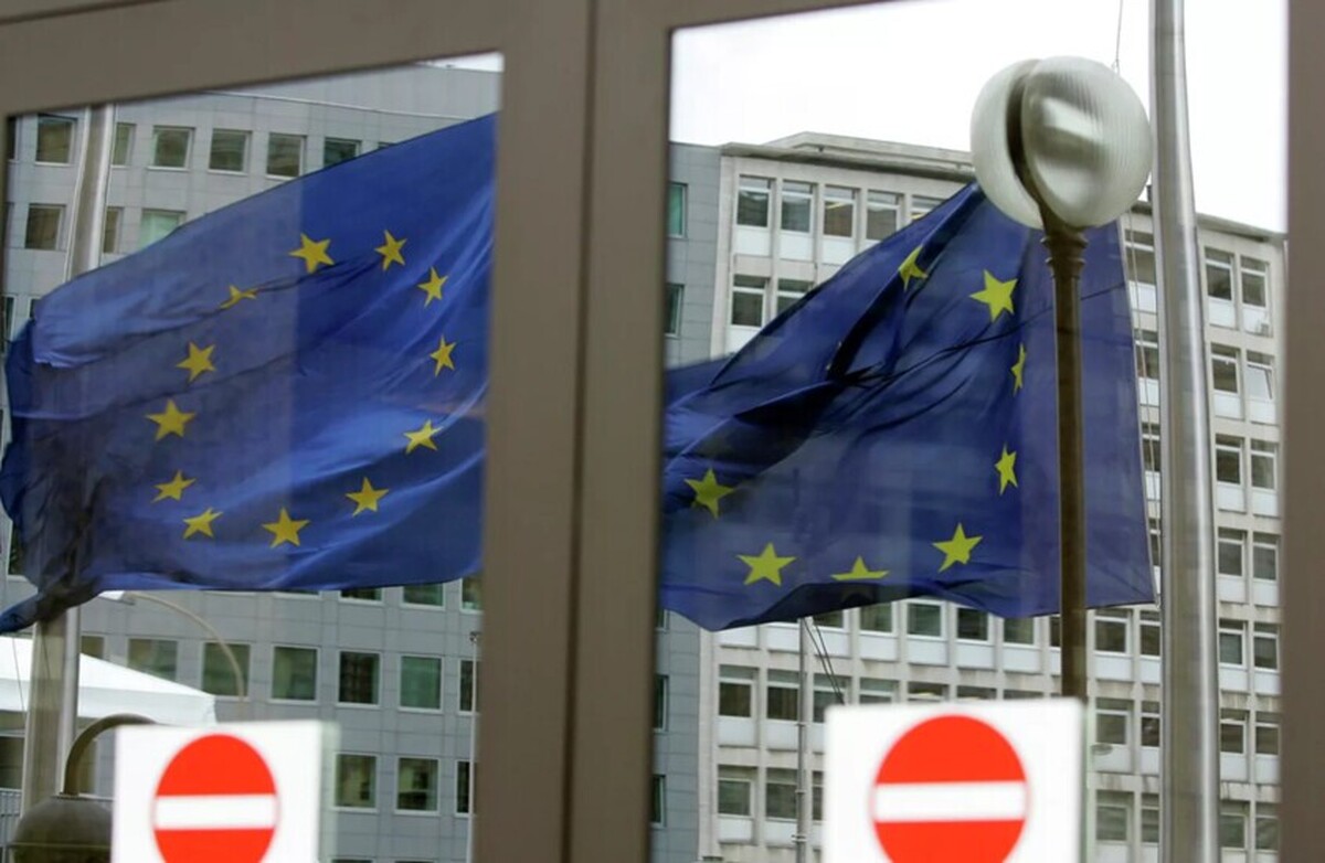 پولیتیکو: نمایندگان پارلمان اروپا به دلیل رسوایی‌های مربوط به توافق واکسن کرونا، علیه پارلمان شکایت کردند