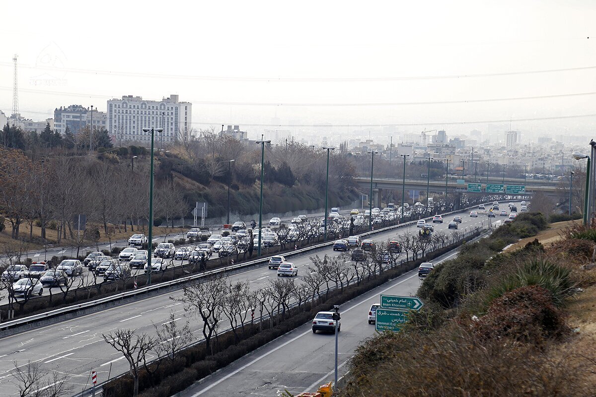 چگونه می‌شود بدون افزایش قیمت، مصرف بنزین را کاهش داد؟