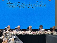 استاندار: پشت بام سوله‌های صنعتی در آذربایجان‌شرقی به پنل‌های خورشیدی مجهز شود