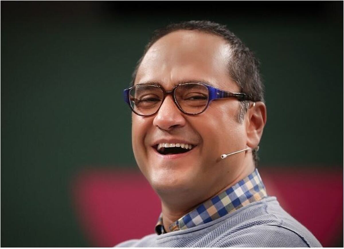 سلفی بامزه دختر کوچولوی رامبد جوان از یک زاویه خاص دیدن دارد! /ماشاالله پدر و دختر چقدر هم شباهت دارند!