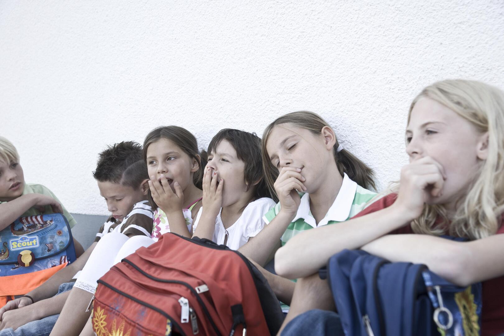 خمیازه کشیدن نشانه‌ی خستگی نیست... دانشمندان دلیل واقعی آن را کشف کردند