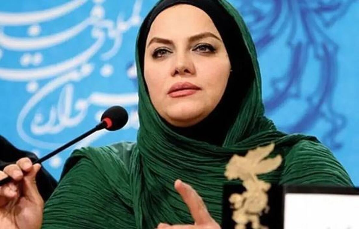 نرگس آبیار در کنار هنرمندان هندی! +عکس