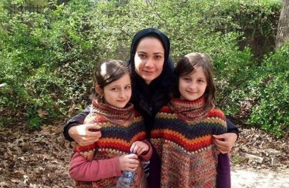 استایل خانومانه «سارا و نیکا» در یک رستوران لاکچری!