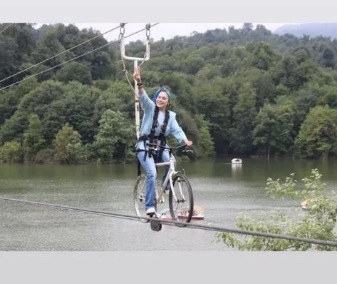 تفریح مهیج آرام جعفری روی آب همه رو شگفت زده کرد! +عکس