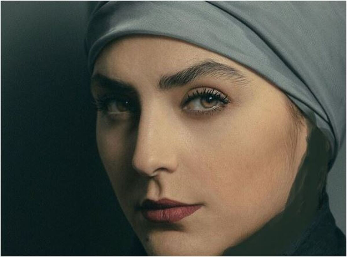 تصویر کمتر دیده شده از هدی زین العابدین و دسته گل خاص جشن عروسی اش!