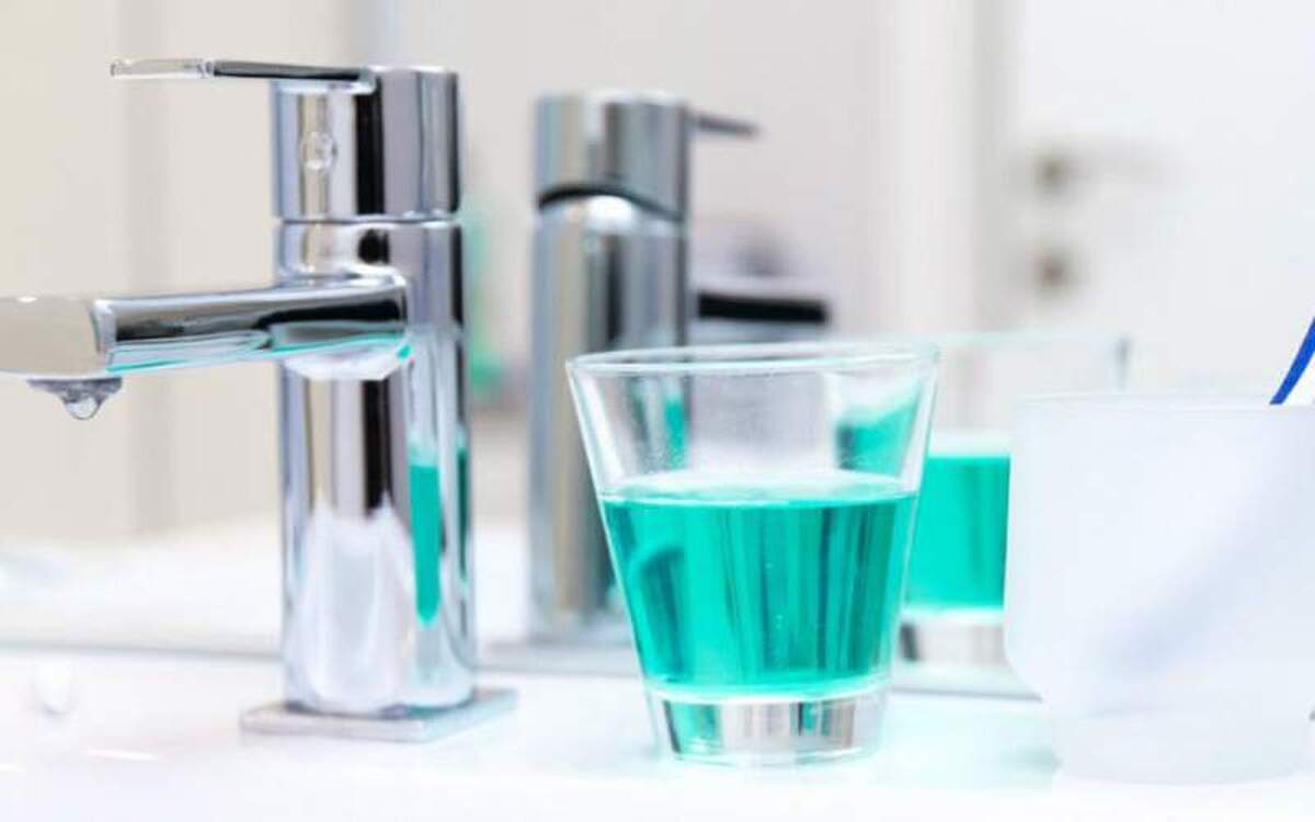 شستن دهان بعد از مسواک زدن ممنوع!